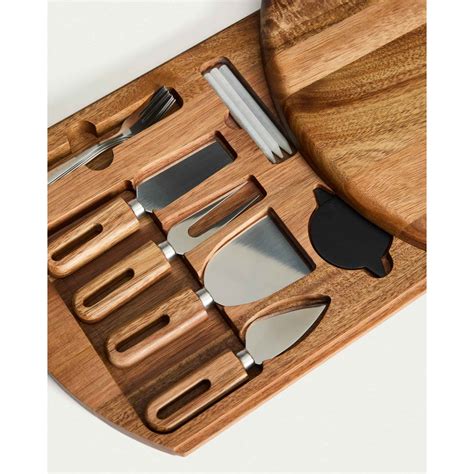 Sada nožov a doplnkov na syr