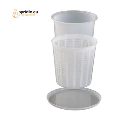 Forma na syr s mriežkou pre odkvapkávanie