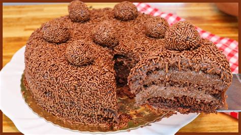 Brazílska torta Bolo de Brigadeiro