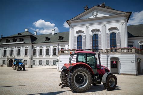 Slovenskí farmári na proteste