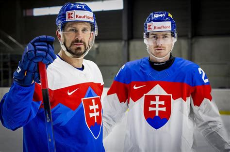 Hokejový fanúšik v drese Slovenska