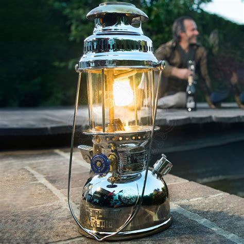 Historická petrolejová lampa Petromax