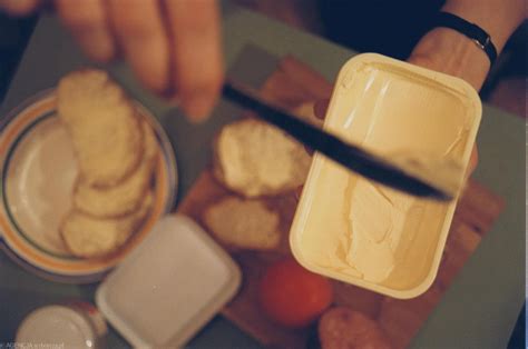 Zásoby masla v mrazničke