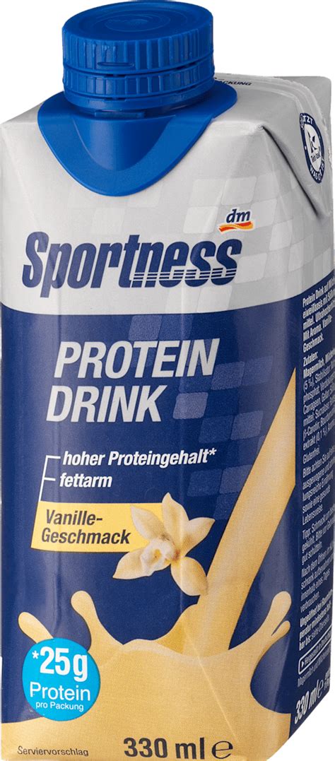 Športovec pijúci proteínový nápoj