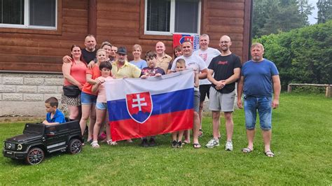 seniori pri športových aktivitách
