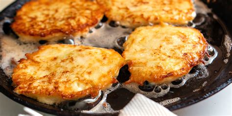 Smaženie zemiakových placiek