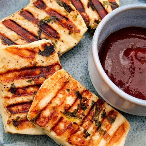 Halloumi syr na grile