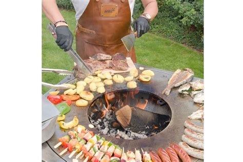 Záhradný oválny gril