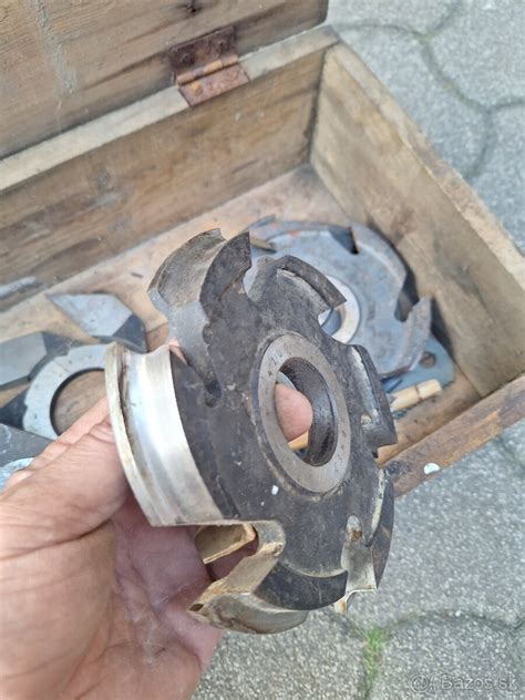 ilustrácia rôznych druhov čokoládových krémov