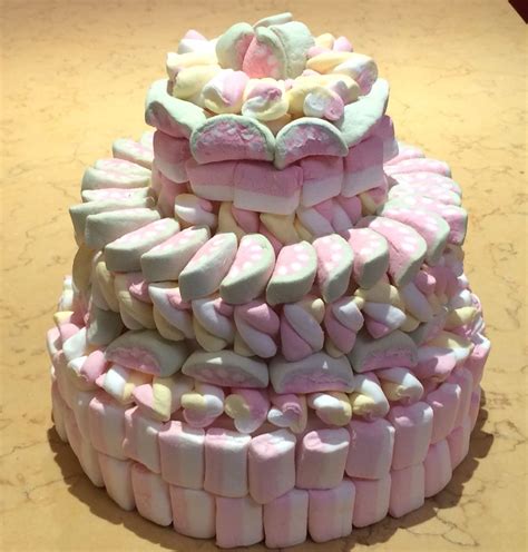 hotová torta z marshmallow