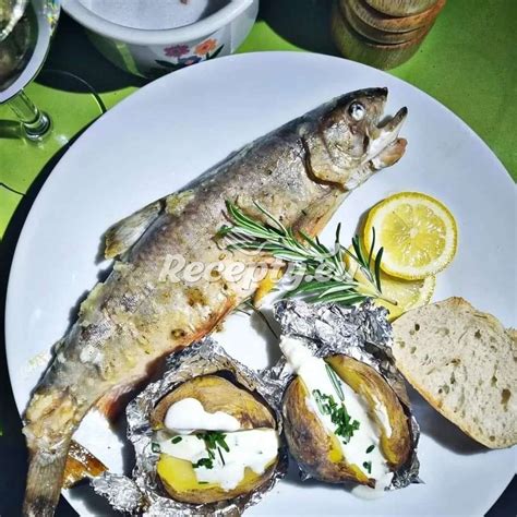 Pstruh s rôznymi omáčkami