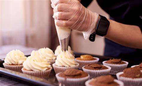 Ilustračná fotografia muffinov a cupcakes