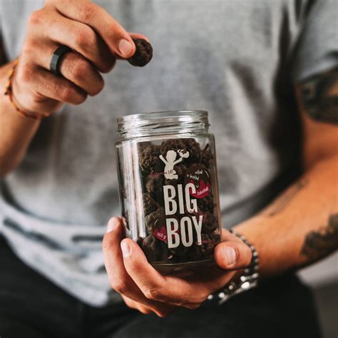 Ilustrácia správneho skladovania medu v tmavej nádobe