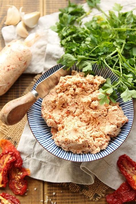 Tofu nátierka so sušenými paradajkami