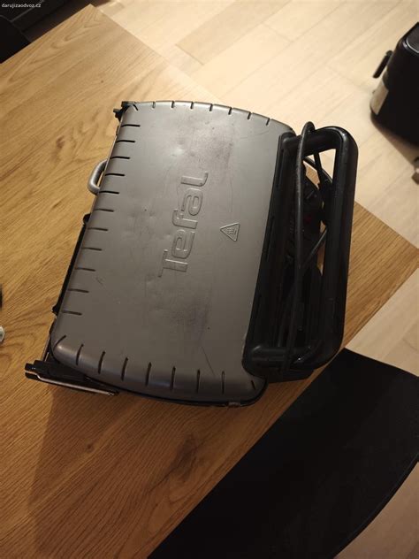 Ilustračné foto kontaktného grilu Tefal