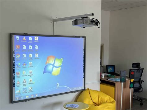 Interaktívna tabuľa v modernej učebni