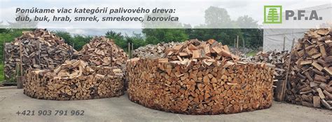 Štiepané drevo pripravené na sušenie