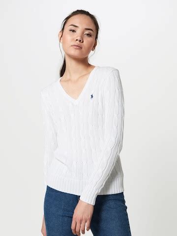 Detail pleteniny svetra Ralph Lauren