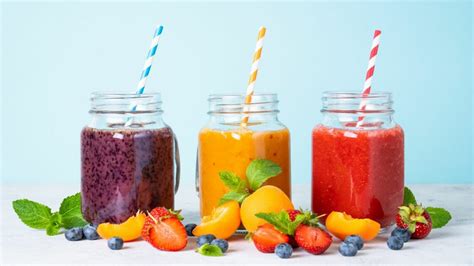 Farebné ovocné smoothie