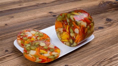 Zeleninový aspik v rôznych formách