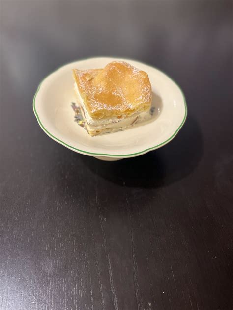 Ilustrácia plechu posypaného múkou