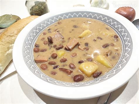 Servírovaná Solčianska fazuľová polievka