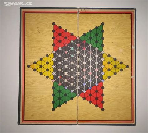 Hrací plán a komponenty hry Dračie vajce