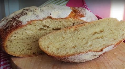 Domáci chlieb v pekárni