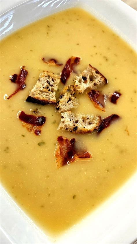 Ilustrácia základných surovín na hrachovú polievku