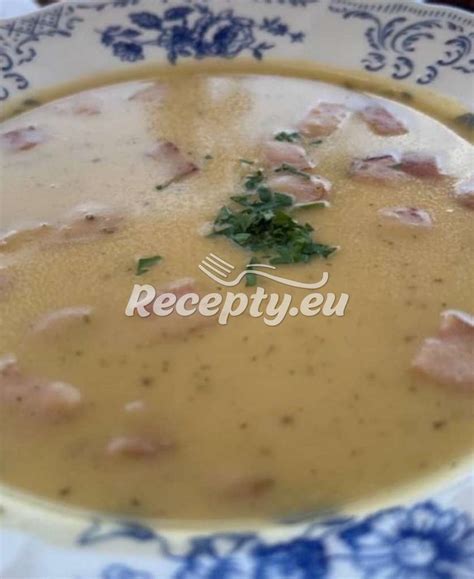 Krémová cesnačka s opečenou slaninou