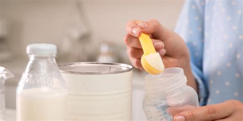 Infografika o rôznych typoch dojčenského mlieka