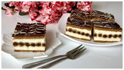 Zoškrabovanie čokoládových plátov z plechu