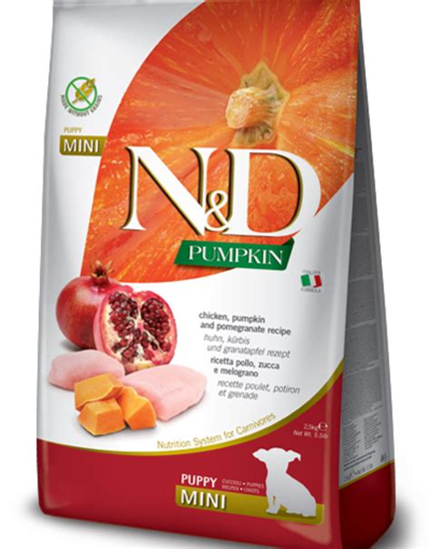 Tabuľka porovnávajúca zloženie krmív N&D Pumpkin Puppy Mini a Adult Mini