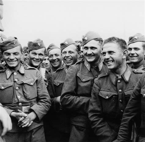 Slovenskí vojaci v pozíciách na Východnom fronte