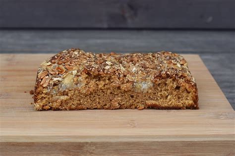 špaldový koláč s ovocím a pudingom