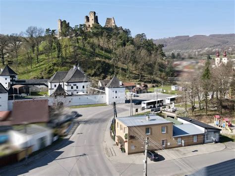 Penzión s výhľadom na hrad v Divíne