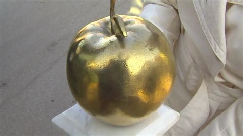 Zlaté jablko - pôvodný názov paradajky