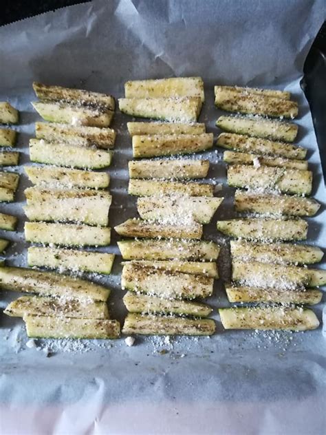 Rôzne jedlá z cukety