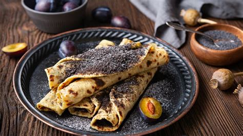 Zemiakové lokše s makom