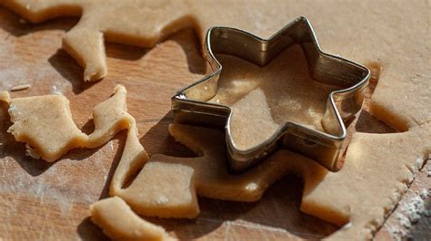 Vykrajovanie koliesok z cesta