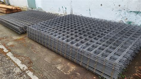 Porovnanie oceľovej a kompozitnej kari siete