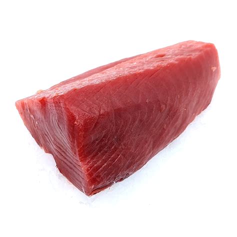 Tuniak žltoplutvý vo svojom prirodzenom prostredí