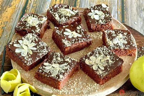 hotový jablkový perník