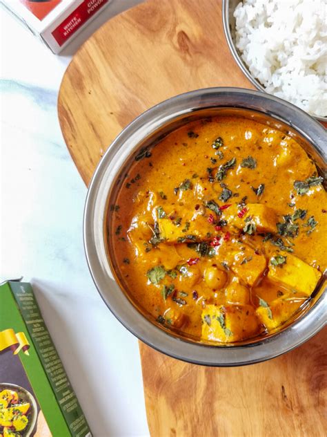 Zobrazenie rôznych druhov indických koreniacich zmesí (masala)