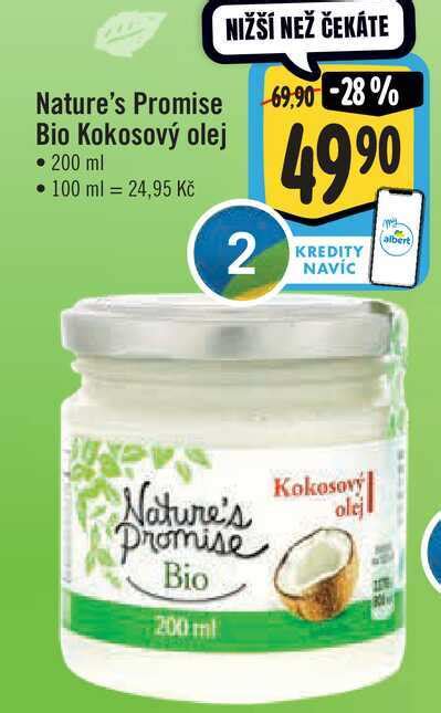 Kokosový olej v miske s listami