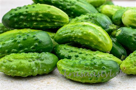 Rôzne druhy nakladaných uhoriek