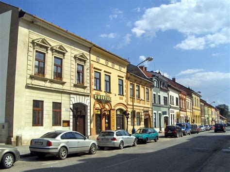 Ulica s historickými meštianskymi domami