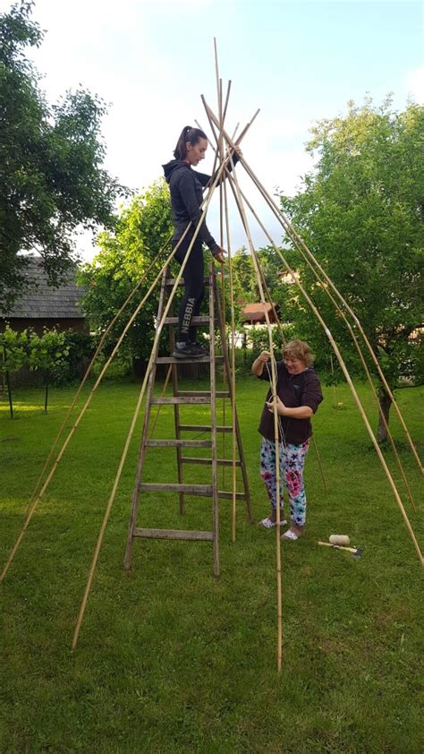 Opora pre fazuľu typu teepee