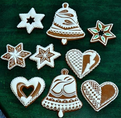 vianočné medovníčky rôznych tvarov