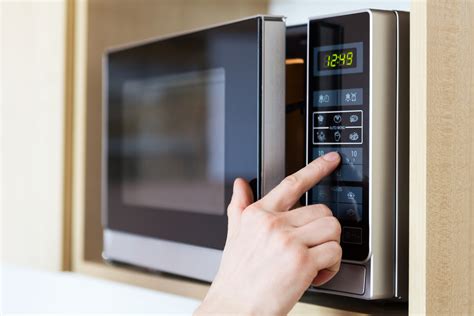 Schéma znázorňujúca funkcie mikrovlnnej rúry